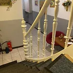 A&s Ferienwohnungenbonner Str 49 Appartement *