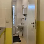A&s Ferienwohnungenbonner Str 49 *