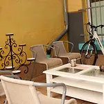 A&s Ferienwohnungenbonner Str 49 *