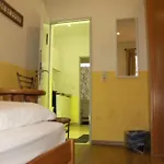 A&s Ferienwohnungenbonner Str 49 Appartement *