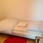 A&s Ferienwohnungenbonner Str 49 *