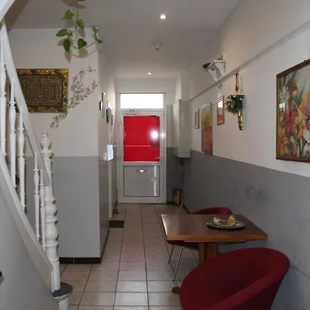 A&s Ferienwohnungenbonner Str 49 *