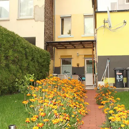 A&s Ferienwohnungenbonner Str 49 *