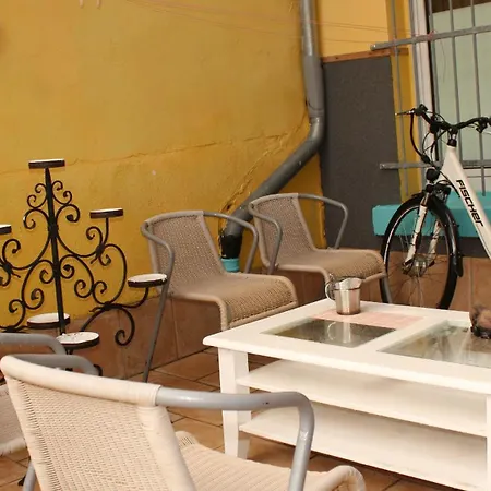 A&s Ferienwohnungenbonner Str 49 *