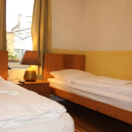 A&s Ferienwohnungenbonner Str 49 *