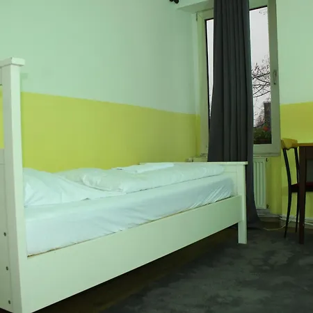 A&s Ferienwohnungenbonner Str 49 *