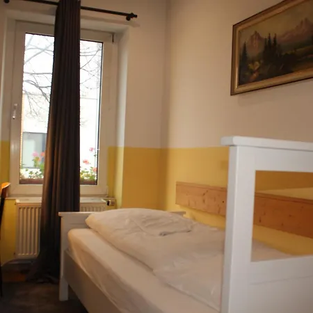 A&s Ferienwohnungenbonner Str 49 شقة