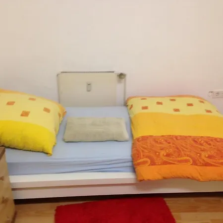 A&s Ferienwohnungenbonner Str 49 *