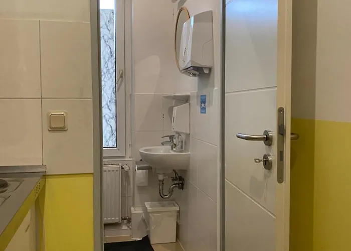 A&s Ferienwohnungenbonner Str 49 *