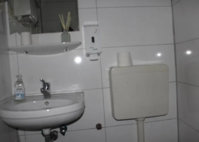 A&s Ferienwohnungenbonner Str 49 Bonn