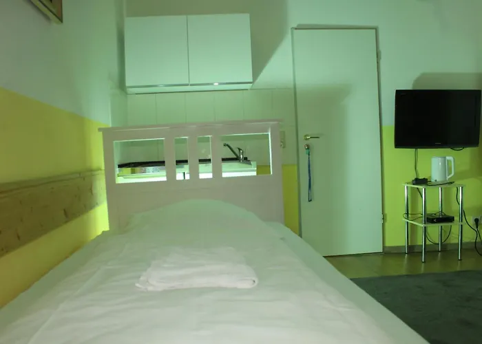 A&s Ferienwohnungenbonner Str 49 Bonn