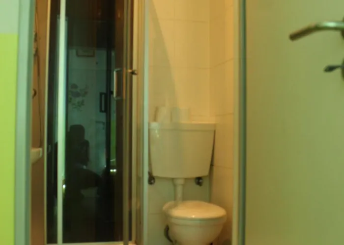 A&s Ferienwohnungenbonner Str 49 Apartment *