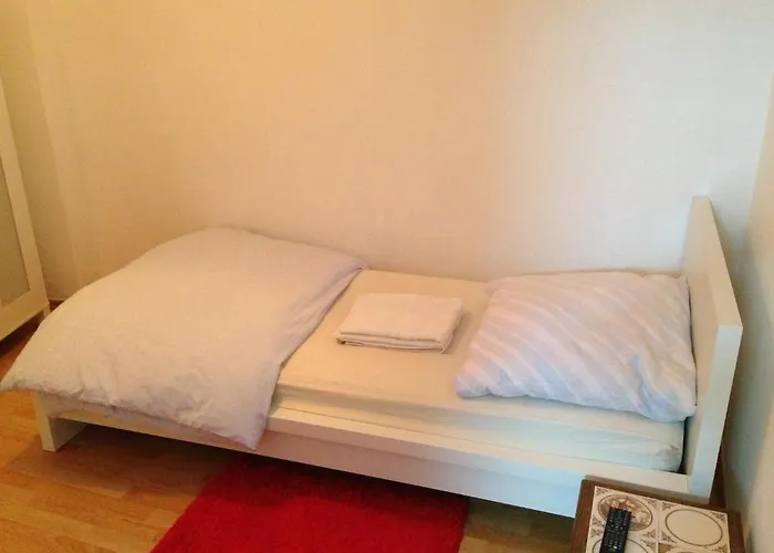 A&s Ferienwohnungenbonner Str 49 *