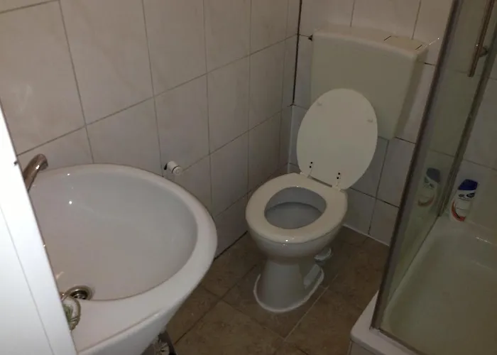 A&s Ferienwohnungenbonner Str 49 Bonn